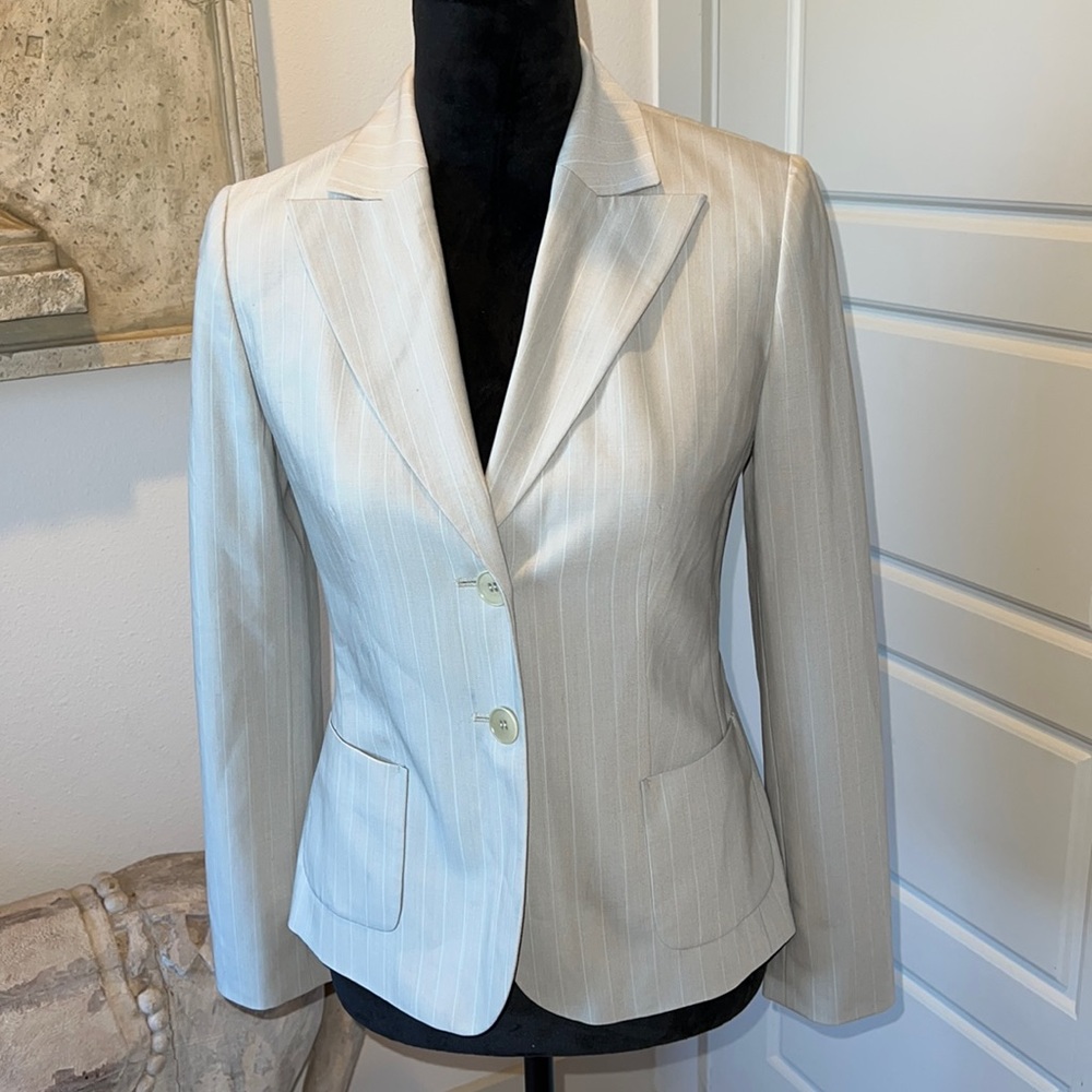 LOFT tan ivory pinstripes blazer coat Size 2 Petite.
